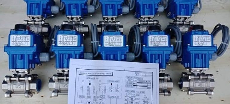 Van điều khiển bằng motor điện